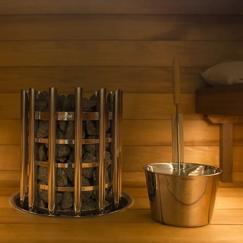 Keskileveä saunapaneeli ja Harvian upotettava kiuas