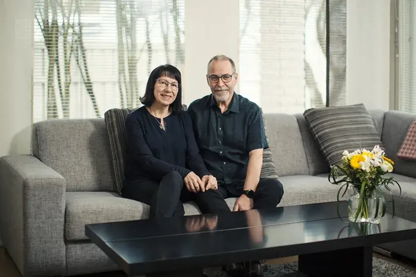 Tyytyväiset asiakkaat Järvenpäästä kylpyhuoneremontin jälkeen